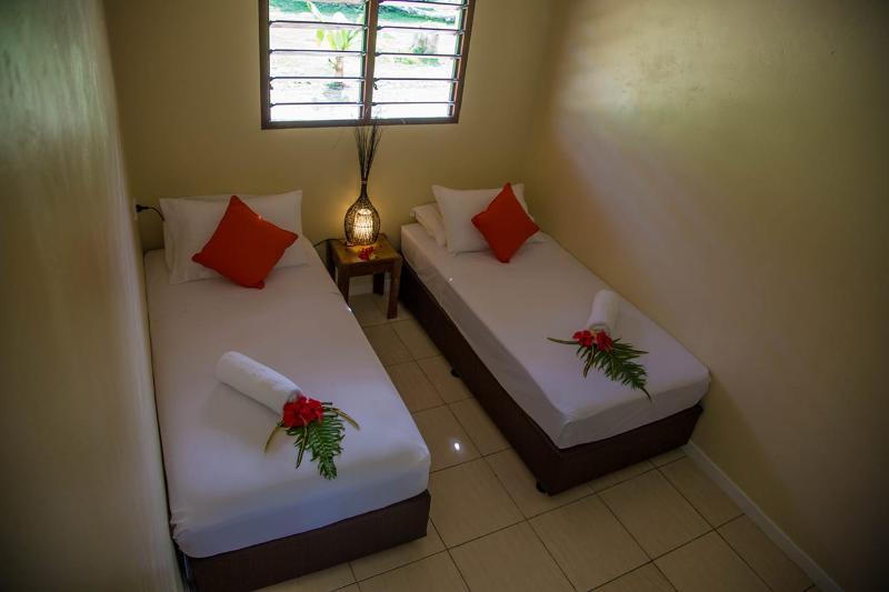 Blue Bay Resort & Restaurant Port Vila Buitenkant foto
